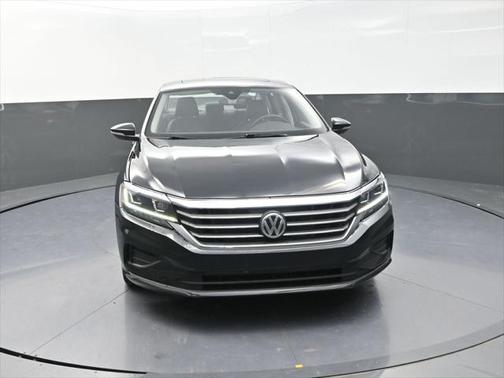 2022 Volkswagen Passat 2.0T SE