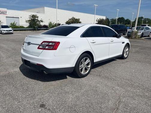 2018 Ford Taurus SE