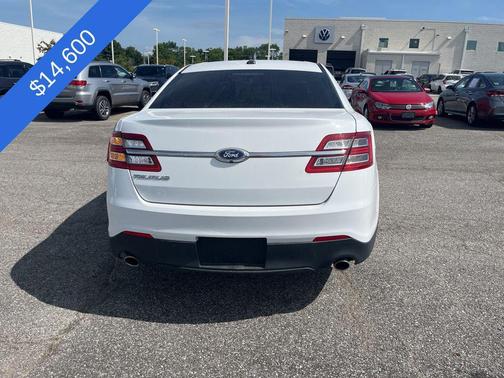 2018 Ford Taurus SE