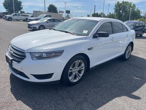2018 Ford Taurus SE