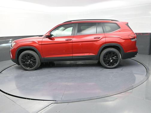 2025 Volkswagen Atlas 2.0T SE w/Technology 4MOTION