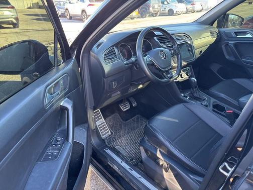 2021 Volkswagen Tiguan 2.0T SE R-Line Black 4MOTION
