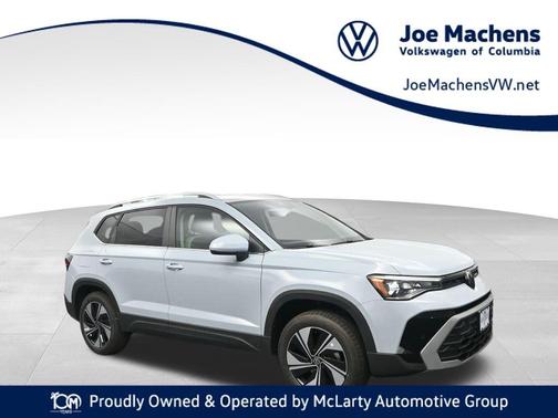 Monument Gray 2026 Volkswagen Taos SE
