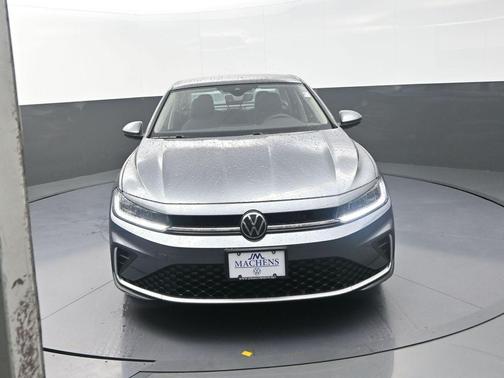 Platinum Gray 2026 Volkswagen Jetta 1.4T SE