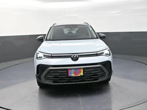 2025 Volkswagen Taos 1.5T SE Black