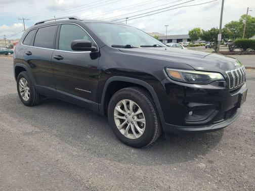 Diamond Black Crystal Pearlcoat 2019 Jeep Cherokee Latitude