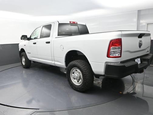 2020 RAM 2500 Tradesman Crew Cab 4X4 6'4' Box