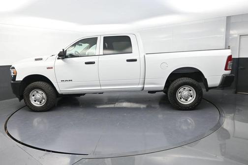 2020 RAM 2500 Tradesman Crew Cab 4X4 6'4' Box