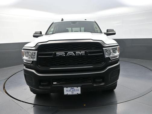 2020 RAM 2500 Tradesman Crew Cab 4X4 6'4' Box