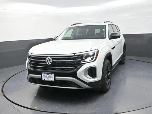 2026 Volkswagen Atlas Peak Edition