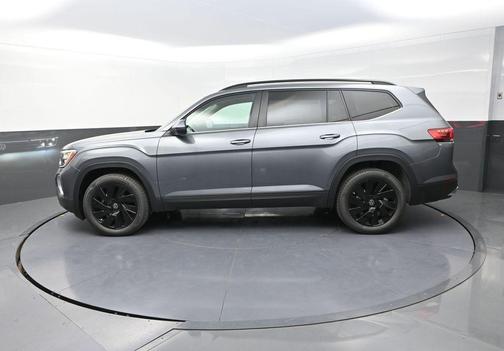 2025 Volkswagen Atlas 2.0T SE w/Technology 4MOTION