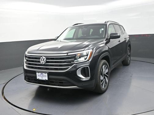 deep black pearl 2026 Volkswagen Atlas 2.0T SE w/Technology