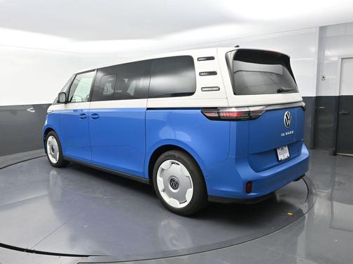 2025 Volkswagen ID. Buzz 1st Edition with 4MOTION