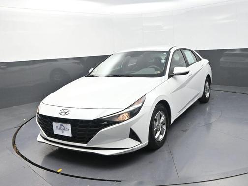 2021 Hyundai ELANTRA SE