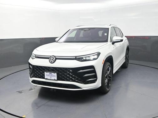 Amber 2026 Volkswagen Tiguan 2.0T SEL R-Line 4MOTION