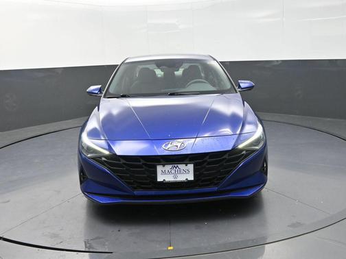 2021 Hyundai ELANTRA SE