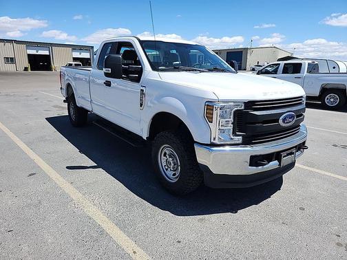 Oxford White 2018 Ford F-250 XL