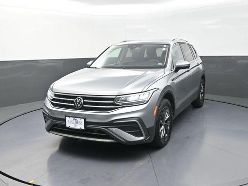 Silver Metallic 2024 Volkswagen Tiguan 2.0T SE 4MOTION