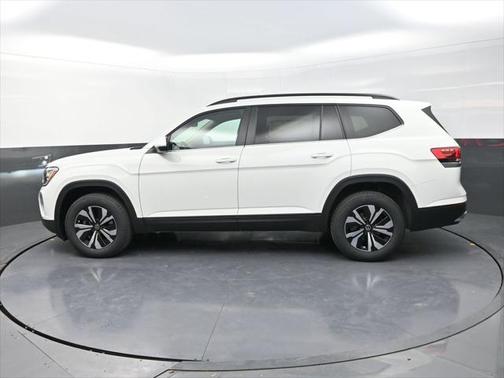2025 Volkswagen Atlas 2.0T SE