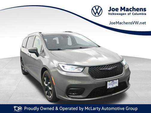 Ceramic Gray Clearcoat 2023 Chrysler Pacifica Touring L