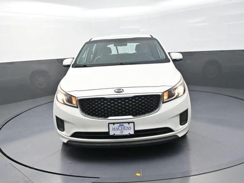 2018 Kia Sedona L