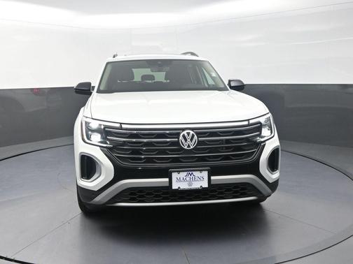 Opal White 2026 Volkswagen Atlas Peak Edition
