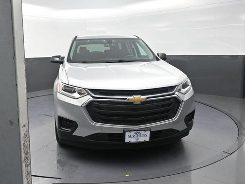 Silver Ice Metallic 2020 Chevrolet Traverse LS