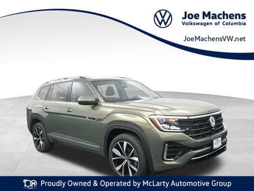 Avocado Green Pearl 2026 Volkswagen Atlas 2.0T SEL Premium R-Line 4MOTION
