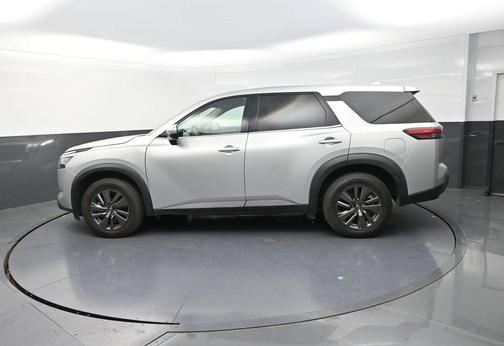 2022 Nissan Pathfinder S 4WD
