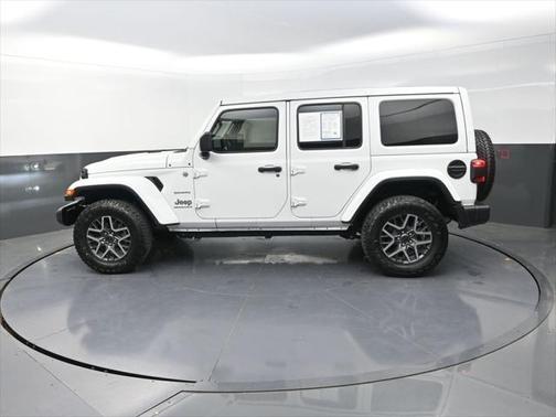 2024 Jeep Wrangler 4-Door Sahara 4x4