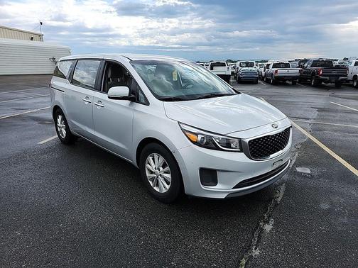 2018 Kia Sedona L