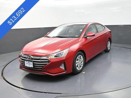 2019 Hyundai ELANTRA SE
