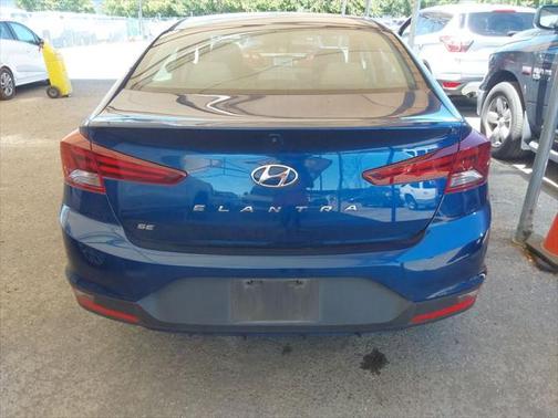 2020 Hyundai ELANTRA SE