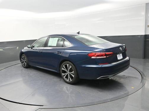 2022 Volkswagen Passat 2.0T SE