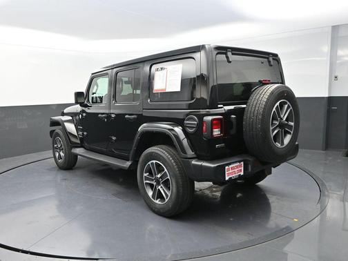 2023 Jeep Wrangler 4-Door Sahara 4x4