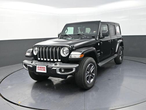 2023 Jeep Wrangler 4-Door Sahara 4x4