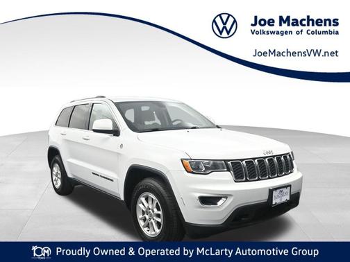 Bright White Clearcoat 2019 Jeep Grand Cherokee Laredo