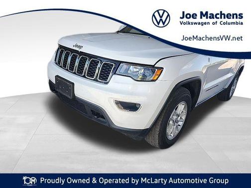 Bright White Clearcoat 2019 Jeep Grand Cherokee Laredo