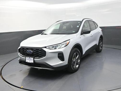 Silver Metallic 2025 Ford Escape ST-Line