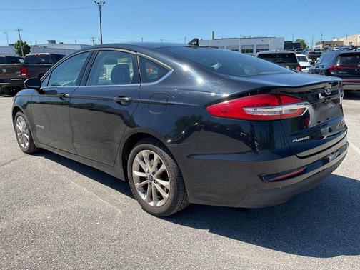 Agate Black 2019 Ford Fusion Hybrid SE
