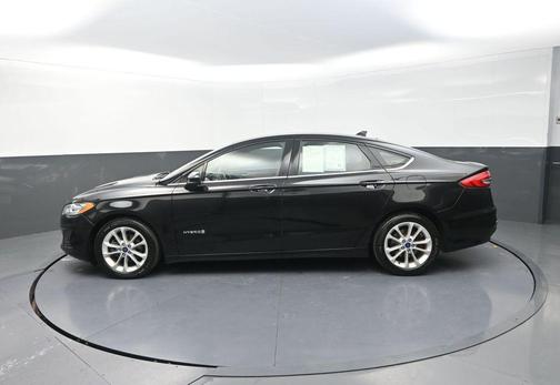 Agate Black 2019 Ford Fusion Hybrid SE