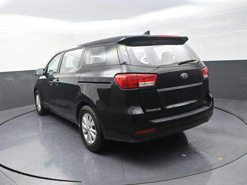 2018 Kia Sedona L