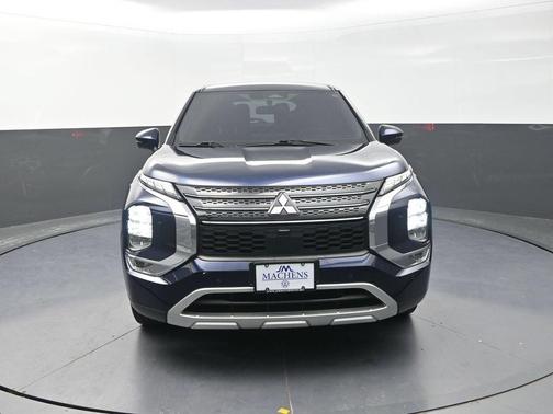 Cosmic Blue Metallic 2024 Mitsubishi Outlander SE S-AWC