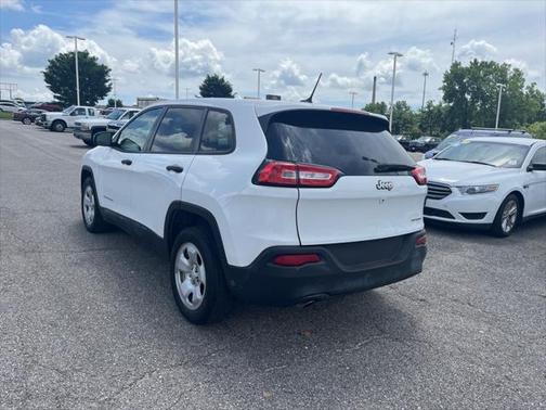 2016 Jeep Cherokee Sport
