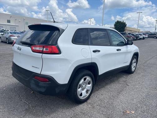 2016 Jeep Cherokee Sport