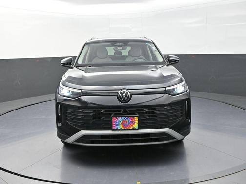2025 Volkswagen Tiguan 2.0T SE 4MOTION