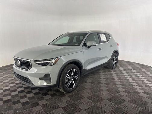 2024 Volvo XC40 B5 Core