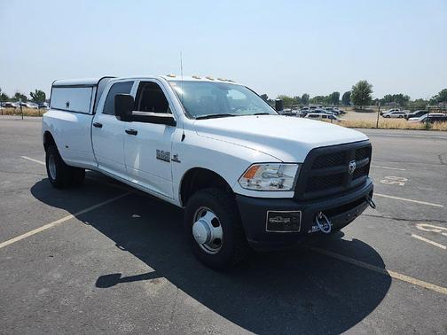 Bright White Clearcoat 2017 RAM 3500 Tradesman Crew Cab 4x4 8' Box
