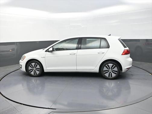 2016 Volkswagen e-Golf SE