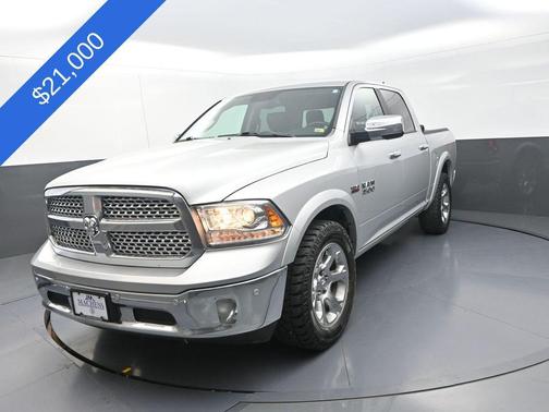 Bright Silver Metallic Clearcoat 2017 RAM 1500 Laramie